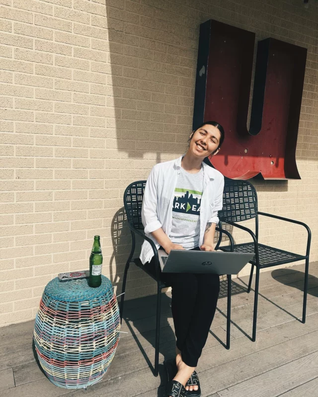 Enjoying the sunshine while keeping it all in check! ☀️🏡 Don’t forget to renew today! ✅📅 

#PropertyManagerLife #Leasetoday #Parkeast #Springfieldmo #Downtownliving #Apartmenthunt #ApartmentGoals
